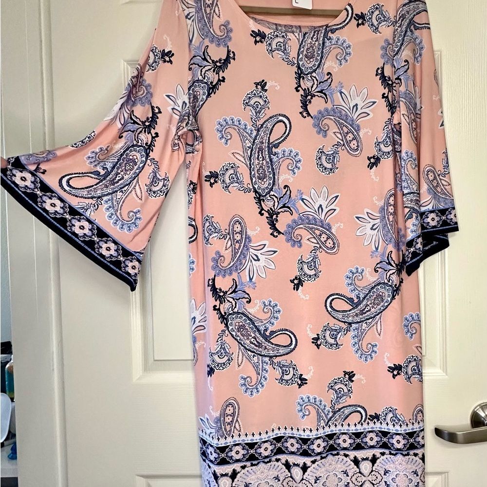 Sandra Darren Pink and Blue Paisley Long Sleeve Dress